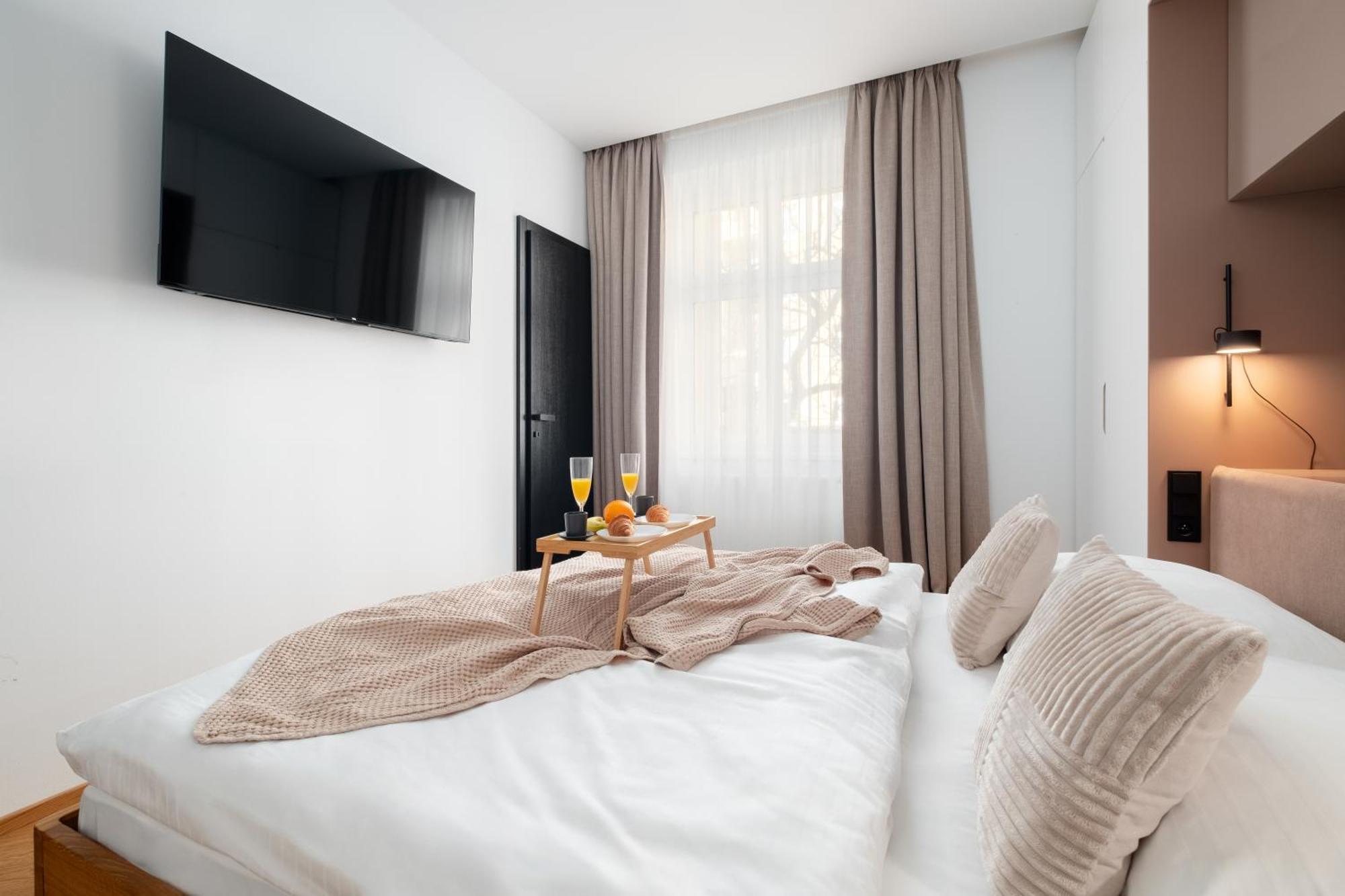 Apartmán Days - Modern With Workspace - Quiet Area *